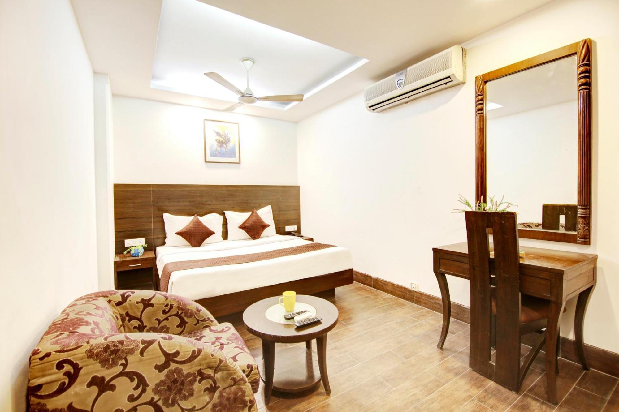 Hotel Gud Time - Walking Distance From Karol Bagh Mtr Station And 10Mins Ride To The City Centre Delhi  Esterno foto